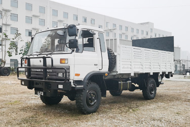 4×4東風(fēng)EQ2070軍車底盤改裝液壓尾板車_四驅(qū)越野專用車卸貨舉升車_電動升降尾板